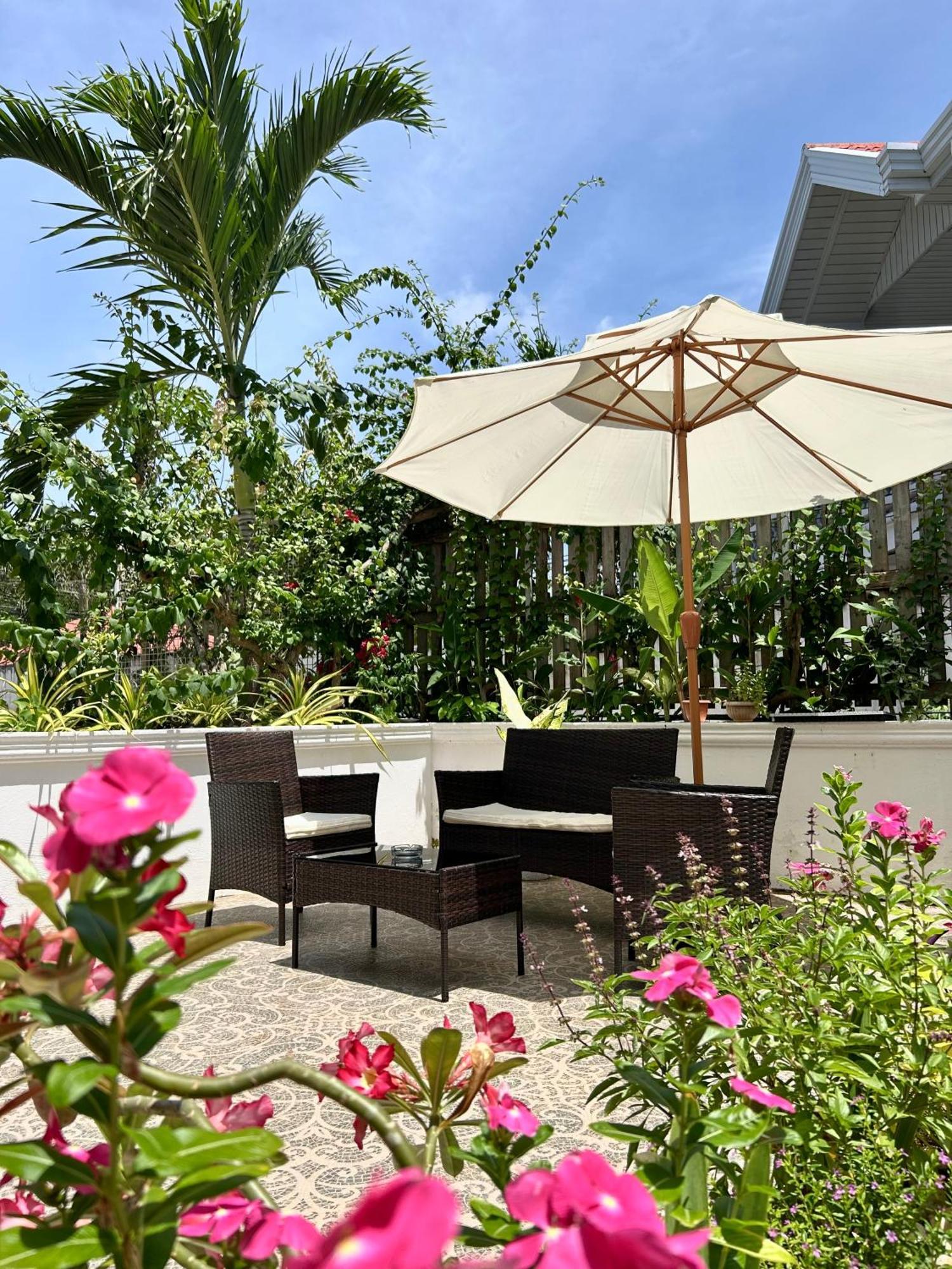 Alona Garden Suites Panglao Exterior foto